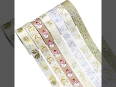 Faixas de Natal douradas, coroas de Natal, árvores de Natal, arcos, decorações, embalagens de presentes,