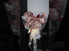 Sombras de flores, bolas de cabelo de Natal, flocos de neve a dançar, bouquets de celofane, papel de embrulho de flores,
