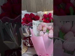 Buquê de flores artificiais de rosa de Natal e tulipa confissão presente de aniversário fabricante atacado
