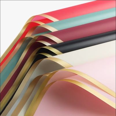 comprar Papel de embrulho de flores de borda de ouro impermeável Floral Bouquet Papel de embrulho coreano Matt Flim Fabricação em linha