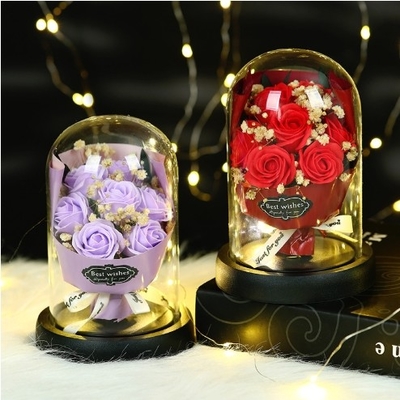 comprar O presente do Dia dos Namorados para a namorada sabão prático criativo rosa vidro de cobertura ornamentos flor imortal avançada aniversariante online manufacture
