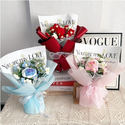 Bom preço. Bouquet de rosas de lã vibrante feito à mão para aniversários e outras celebrações on-line