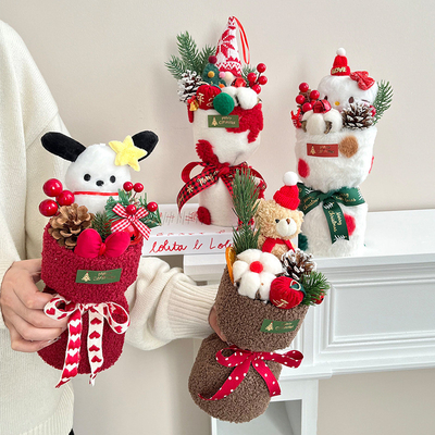 comprar Cartoon de Natal Brinquedo de boneca de pelúcia Bouquet Produto acabado Presente de Noite de Natal Presente de aniversário para namorada online manufacture