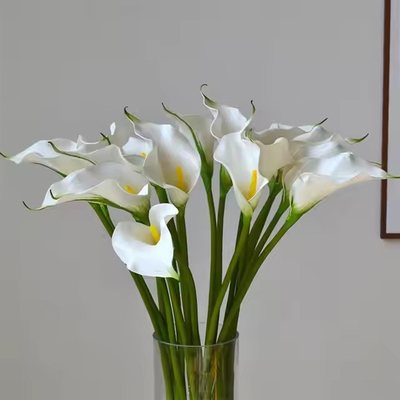 Bom preço. Flores artificiais de EVA de alta qualidade de toque real Calla Branca Lírio para mesa Centro de peça Casamento Festa Casa Decoração on-line