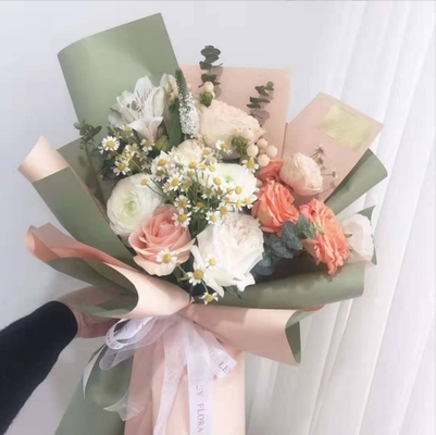 Bom preço. Papel Hanfei papel de embrulho de flores de duas cores, papel Ouya de cor sólida, material de buquê de op, arte floral à prova d'água, embalagens de papel Hansu on-line