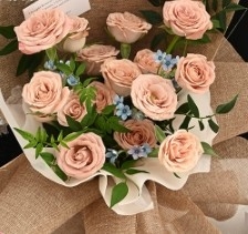 Bom preço. Novo papel de embalagem de flores de linho de cor requintada on-line
