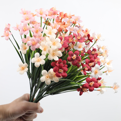Bom preço. Ornamentação doméstica de Daisy simulada para decoração exterior de casamento on-line