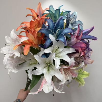 Bom preço. Flor de lírio casa casamento flor artificial decoração de sala de estar casa fotografia acessório arranjo de flores on-line