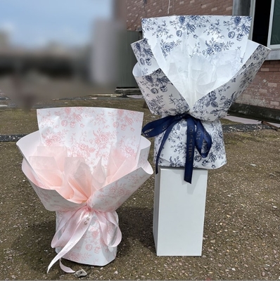 Bom preço. Papel de embrulho de arte floral retro, buquê de flores frescas, papel de embrulho à prova d'água popular, materiais florais, saco único do Dia dos Namorados on-line