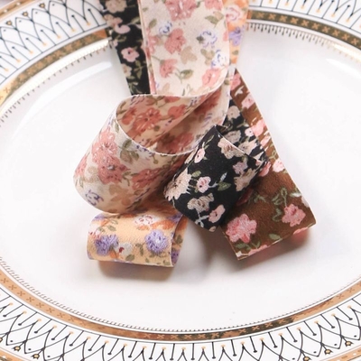 Bom preço. Duplo lado pequeno floral preço de desconto fita DIY arco acessórios de cabelo acessórios de vestuário caixa de presente acessórios de embalagem fita on-line