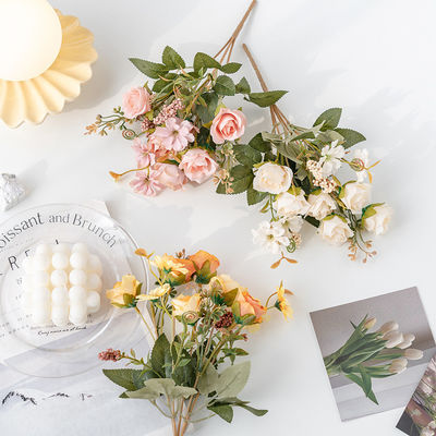 comprar Rosas, bouquets pequenos, flores artificiais individuais, flores artificiais, plantas verdes, flores de seda da sala de estar, flores decorativas, ornamentos e flores Fabricação em linha