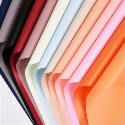 comprar Um papel de cor sólida popular com um pequeno papel redondo de embrulho de buquê, arte floral de uma florista, embalagens de flores frescas e papel de embrulho de flores online manufacture