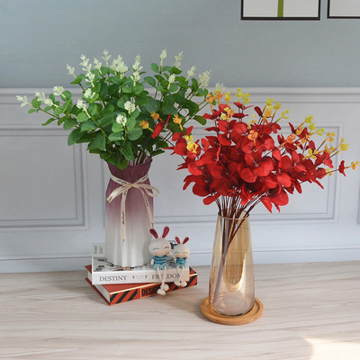 Bom preço. Simulação de eucalipto decoração de casamento por atacado arranjo de flores ao ar livre flor falsa 16 folhas de eucalipto de garfo bolo de flores portáteis com flores on-line