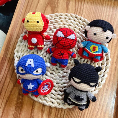 comprar Atacado Venda Quente Brinquedos de crochê de pelúcia feitos à mão Personagens de animais Figuras de anime Fabricação em linha