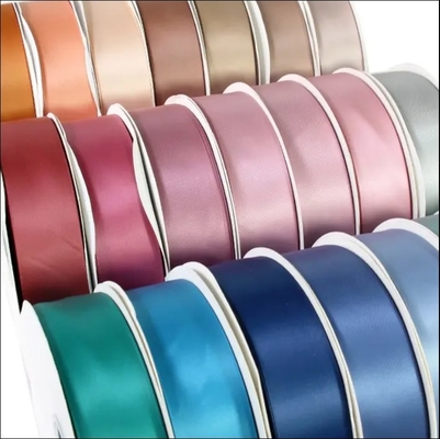 Bom preço. Faixa de cetim duplo lado 100 metros 38mm para celebração de férias em cores pastel on-line
