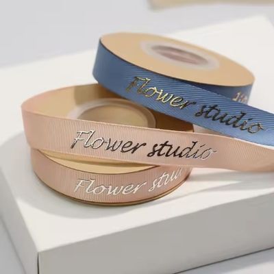 Bom preço. Folha de ouro 3D em relevo fita de grão grosso de cetim personalizado com impressão de logotipo personalizado on-line