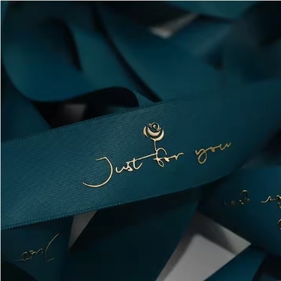 Bom preço. Carrete de poliéster personalizada com folha de ouro 3D e logotipo impresso on-line