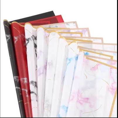 Bom preço. Papel de embrulho de flores impermeável multicolor 8colors para embalagens de buquês de floristas on-line