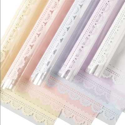 Bom preço. Papel de embrulho de flores com borda de renda Papel de vidro em cor personalizada para embalagem on-line