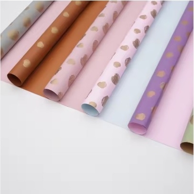 Bom preço. Papel de embrulho de florista de muitas cores para buquês personalizados Embalagens de presentes coreanas impermeáveis on-line