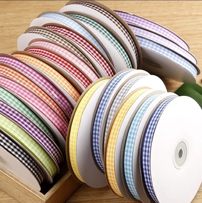 Bom preço. Custom colorido Tartan Grid Gingham Poliéster tecido Plaid Stain Faixa Para Refeição embalagem de presente Decoração atacado on-line