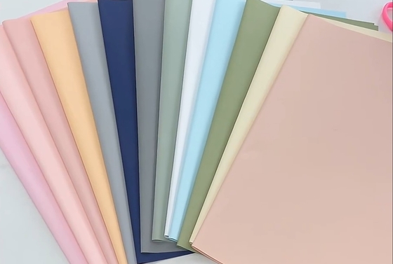 Bom preço 2024 Sinowrap Fashion Designs Espessado Coreano Papel de Flor de Plástico Opaco Para Florista on-line