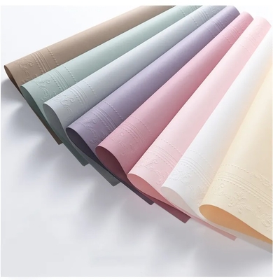 Bom preço Papel de embalagem de flores de rosa impresso em 3D colorido para flores frescas on-line