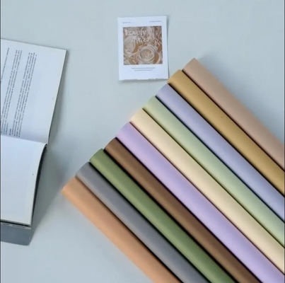 Bom preço. 2024 Coréia Matte impermeável Papel de cor sólida Papel de embrulho de flores Boquete Embalagem Fornecedores de florista Varejo on-line
