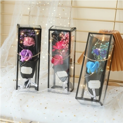 Bom preço Cadena de ouro e luz bonecas do Dia das Mães Bouquet caixa de presente variedade bonecas para dar presentes on-line