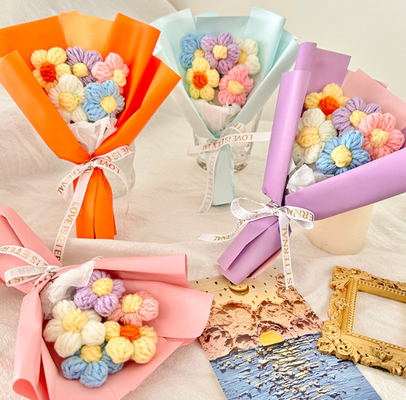Bom preço. Bouquet de madeira mini feita à mão para surpresas de aniversário on-line