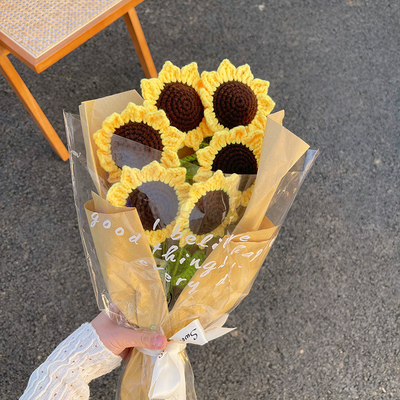 Bom preço Kit de buquê de tulipas de crochê feito à mão Flor de fio de tricô DIY Valentine's Gift para namorada presente para professora on-line