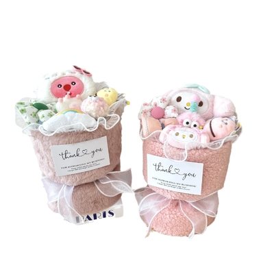 Bom preço Cartoon Plush Doll Bouquet Flor Variedade de bonecas Set de presente perfeito para crianças / namorada no aniversário / formatura / dia do professor on-line
