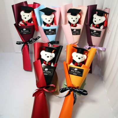 Bom preço. 10x35cm Graduação Bouquet de Urso de espuma Celebrar com amigos e eventos escolares em várias cores on-line