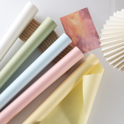 Bom preço. Nova Coleção de Papel de Artesanato Phoenix de Cor Sólida embalado Kraft de carga pesada com resistência à tração superior para arranjos florais de casamento on-line