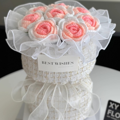 Bom preço. Bouquets de flores de festas flores de lã de tricô flores eternas flores de tricô rosas de aniversário criativas presentes de flores para namorada e melhores amigos on-line