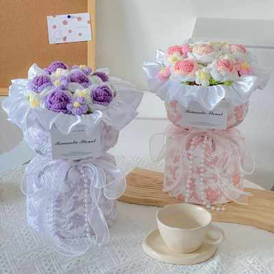 Bom preço. Qixi Festival presentes rosas de flor de tricô Gradiente Bouquets Rosas de flores presentes para namorada no dia dos namorados on-line