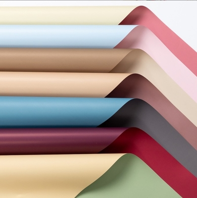 Bom preço. Papel de embrulho de buquê, papel Ouya bicolor para flores frescas, papel de embrulho de presente, materiais de arte floral, papel de embalagem, papel de flores Hansu on-line