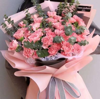 Bom preço. Papel de embrulho de flores por grosso, buquês de flores, bolas de bolhas, papel vegetariano decorativo coreano, material de embalagem floral semi-transparente e impermeável mate on-line