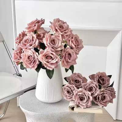 Bom preço. Flor de rosa de seda artificial decoração de casamento on-line