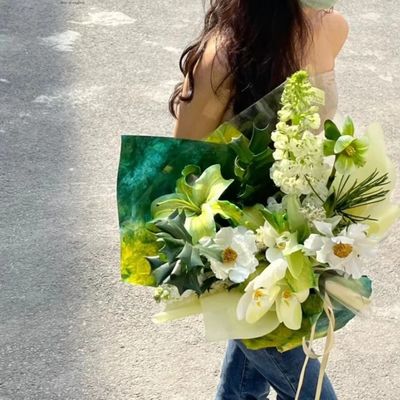 Bom preço. Papel de textura de pedra lavado com tinta, papel de embrulho de buquê de flores, embalagens de arte floral coloridas por gradiente, materiais de papel de embrulho de flores on-line