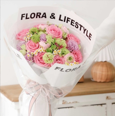 Bom preço. Papel impermeável e simples de embrulho de buquê de flores, papel branco de embrulho de flores inglês, papel floral perolado, materiais para presentes e presentes on-line