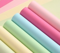 Bom preço. Papel de embalagem em forma de buquê, em forma de couro de vaca, espessado on-line