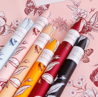 Bom preço. Papel de embrulho de flores do período de floração da borboleta, material para buquês, embalagem à prova d'água de arte floral, papel para buquês do Dia da Mulher on-line