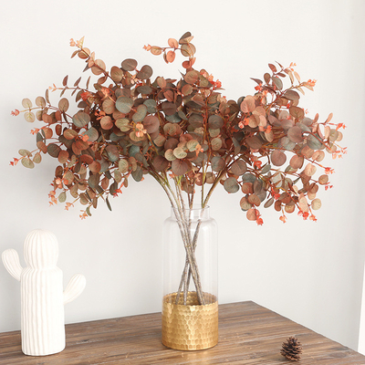 A série Keisen dinheiro Leaf home desktop é uma planta de simulação de folhas de eucalipto japonês outono