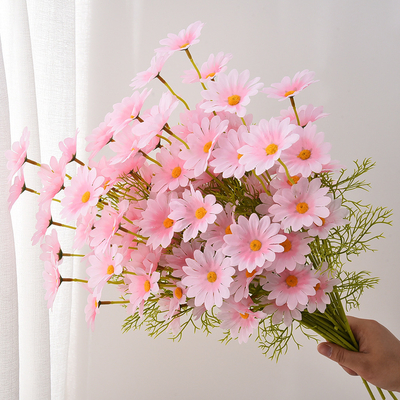 Camomila e Daisy Simulação Flores Decoração de sala de estar Decoração de casa Fotografia Requisitos de casamento Flores portáteis Flores falsas