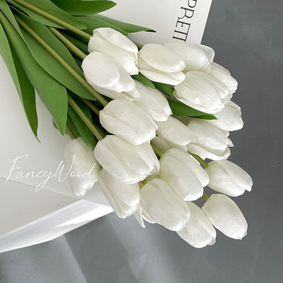 Bom preço. Bouquet simulado com toque hidratante, arranjo de flores de tulipas de alta qualidade, decoração de bolo da sala de estar, decoração de flores falsas, flores secas on-line