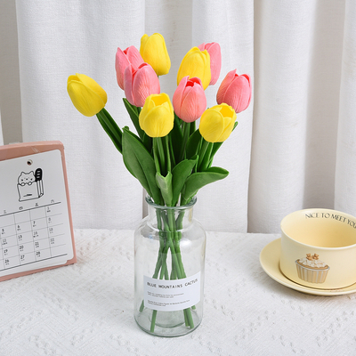 Bestseller transfronteiriço flores artificiais de tulipas PU, decoração de buquê de casamento da Amazon, sala de estar e decoração de casa flores artificiais