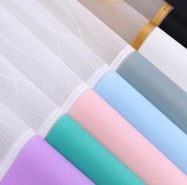 Bom preço. Papel de embrulho de flores floral impermeável de cordas de coração BOPP Tempo de Envio 30-45 dias on-line