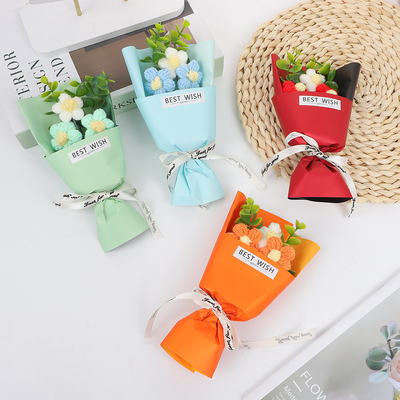 Bom preço. 520 Dia dos Namorados Ins Mini Imitação Tricoteado Bouquet de lã Puff presente para companheiro de aniversário do namorado on-line