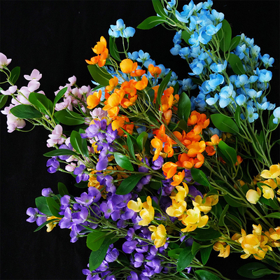 Bom preço. Simulação de fotografias de dedos de beleza e adereços de decoração fotográfica, flor única pequena, flor artificial, flor de crabapple, arranjo floral simulado de estilo europeu on-line